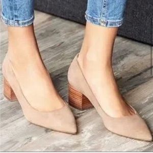 SOLE SOCIETY Pumps Andorra Pointed Toe Light Tan Suede Leather Block Heels 8M